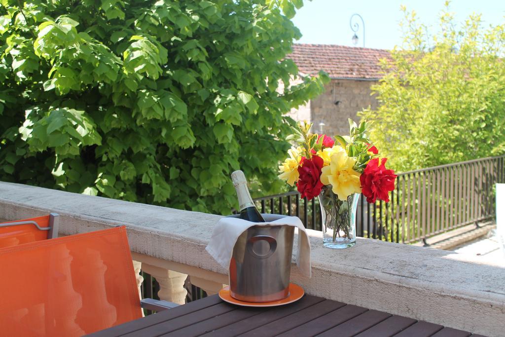 Logis Hotel Restaurant & Pizzeria Vuillot Cuiseaux Dış mekan fotoğraf