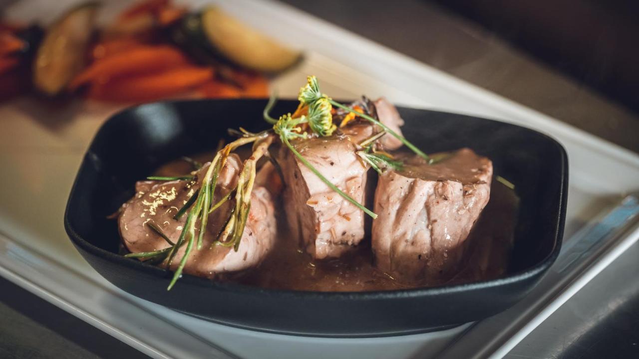 Logis Hotel Restaurant & Pizzeria Vuillot Cuiseaux Dış mekan fotoğraf