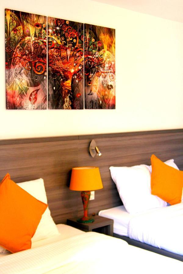Logis Hotel Restaurant & Pizzeria Vuillot Cuiseaux Dış mekan fotoğraf