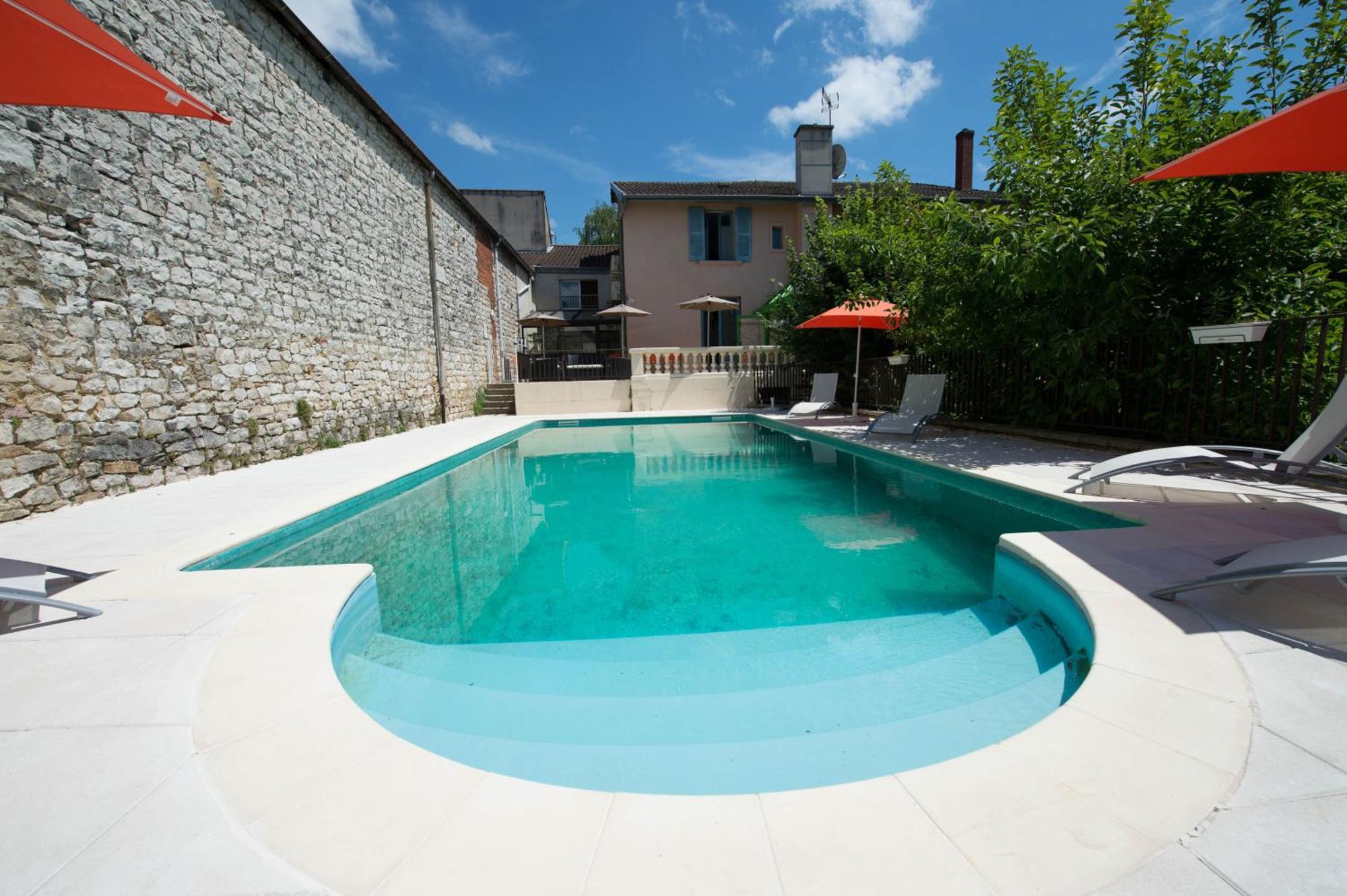 Logis Hotel Restaurant & Pizzeria Vuillot Cuiseaux Dış mekan fotoğraf